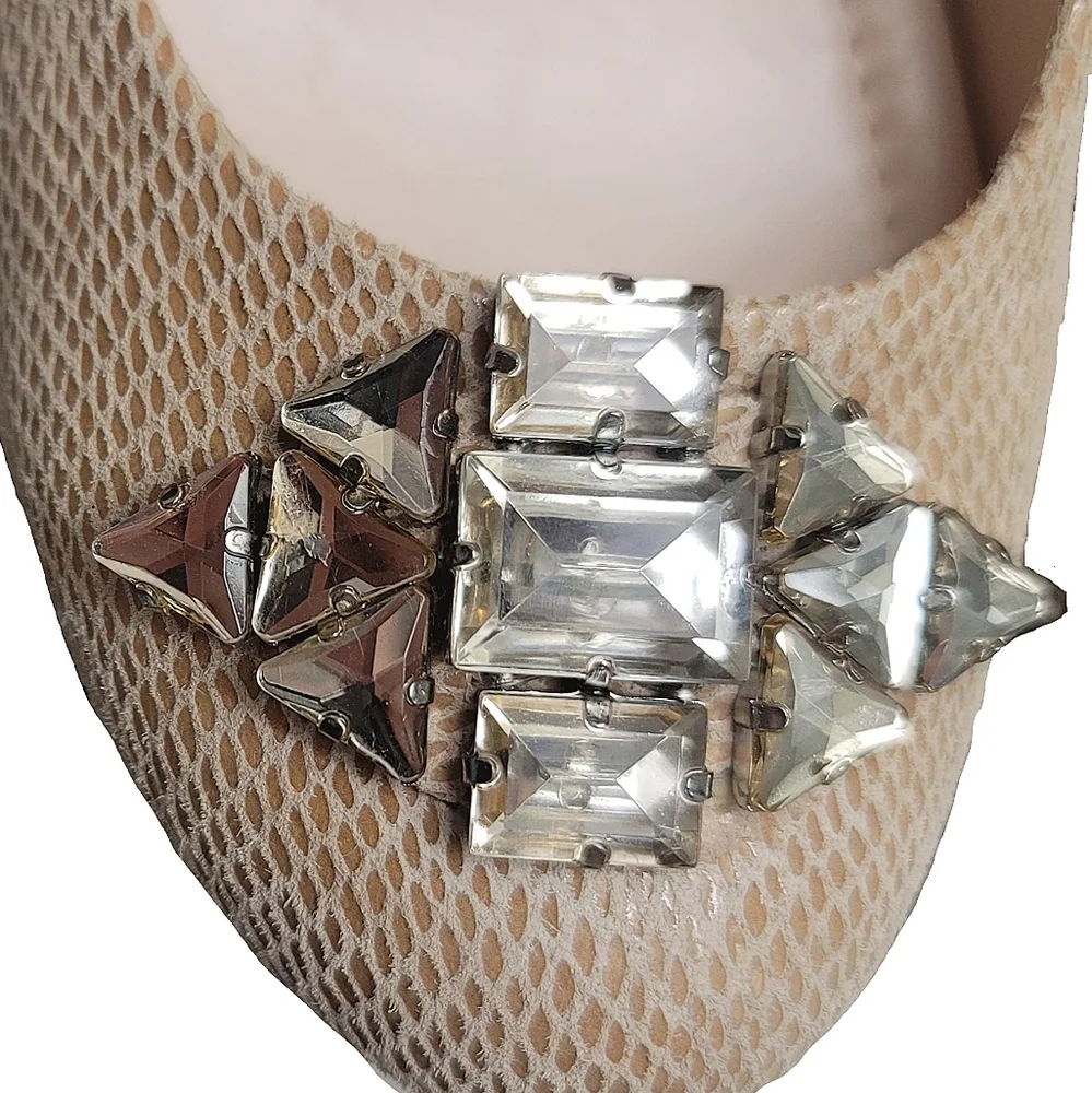 BCBGeneration Tan Beige Snake Embossed Leather Wedge Heel Shoes SZ 7 Round Toe - Picture 6 of 14